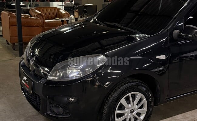 Renault SANDERO