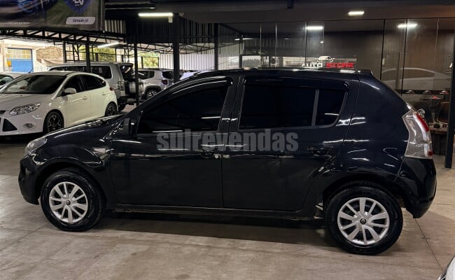 Renault SANDERO