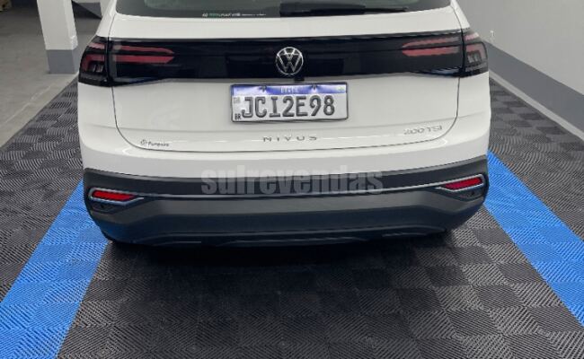 Volkswagen NIVUS 1.0 200 TSI TOTAL FLEX COMFORTLINE AUTOMÁTICO