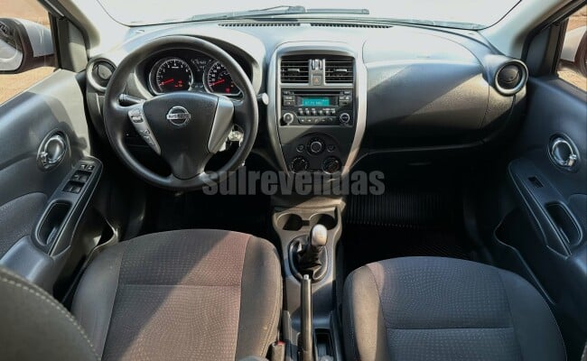 Nissan VERSA