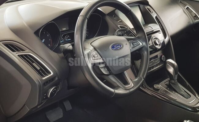 Ford FOCUS 2.0 TITANIUM PLUS FASTBACK 16V FLEX 4P POWERSHIFT