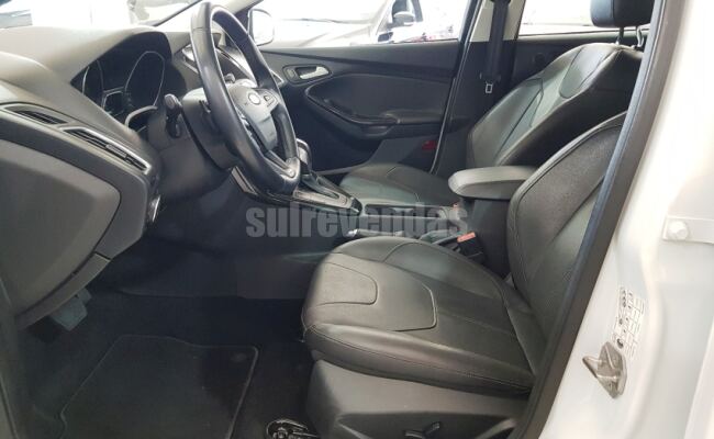 Ford FOCUS 2.0 TITANIUM PLUS FASTBACK 16V FLEX 4P POWERSHIFT