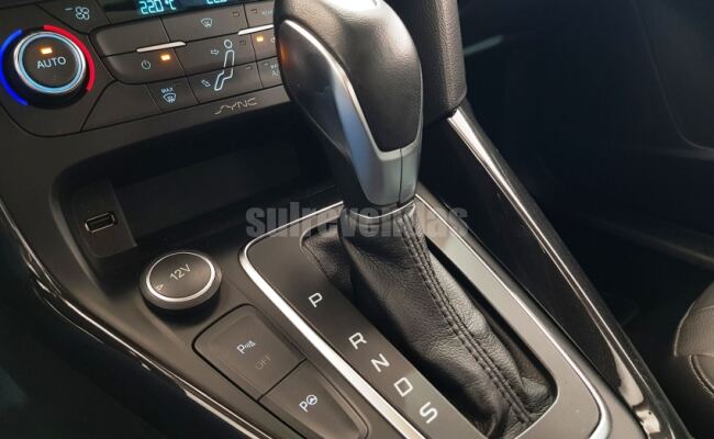 Ford FOCUS 2.0 TITANIUM PLUS FASTBACK 16V FLEX 4P POWERSHIFT