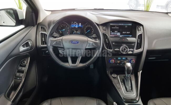 Ford FOCUS 2.0 TITANIUM PLUS FASTBACK 16V FLEX 4P POWERSHIFT