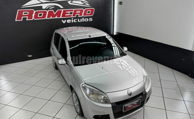 Renault SANDERO