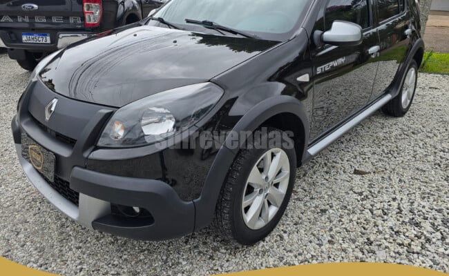 Renault SANDERO
