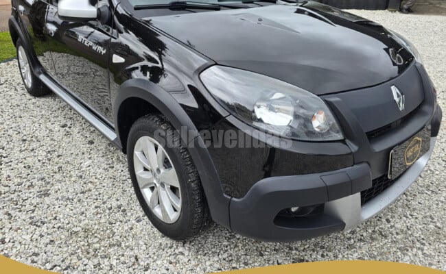 Renault SANDERO