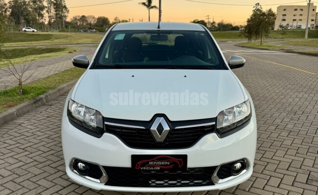Renault SANDERO
