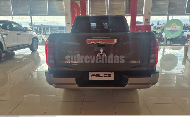 Mitsubishi TRITON