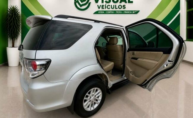 Toyota Hilux sw4