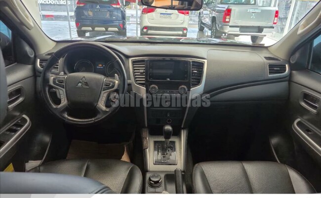 Mitsubishi L200 TRITON