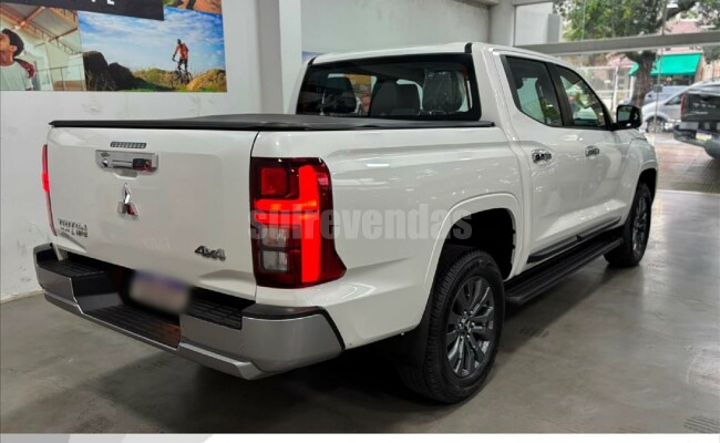 Mitsubishi TRITON