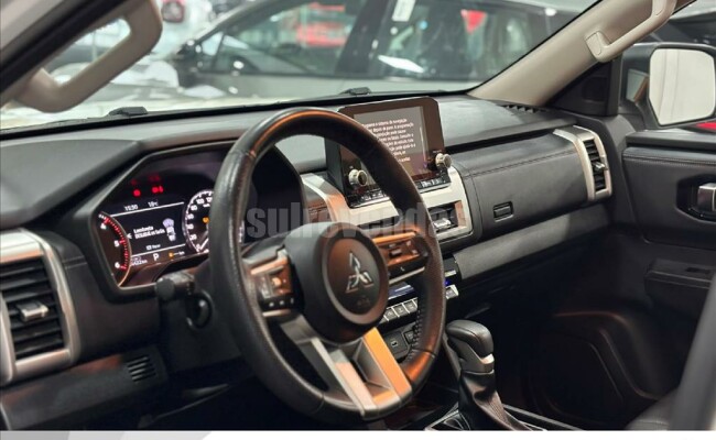 Mitsubishi TRITON