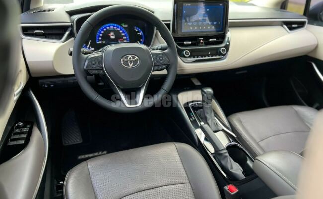 Toyota COROLLA ALTIS 2.0