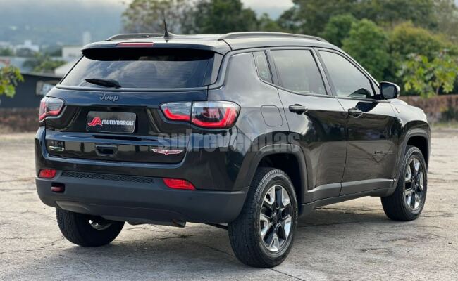 Jeep CHEROKEE TRAILHAWK 3.2
