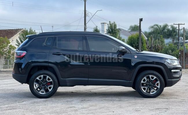 Jeep CHEROKEE TRAILHAWK 3.2