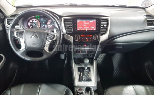 Mitsubishi L200 TRITON 2.4 16V TURBO DIESEL SPORT HPE-S CD 4P 4X4 AUTOMÁTICO