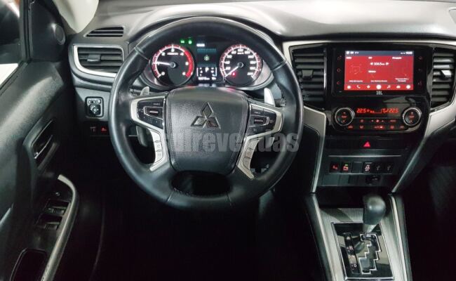 Mitsubishi L200 TRITON 2.4 16V TURBO DIESEL SPORT HPE-S CD 4P 4X4 AUTOMÁTICO