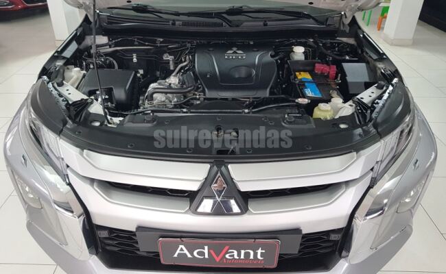 Mitsubishi L200 TRITON 2.4 16V TURBO DIESEL SPORT HPE-S CD 4P 4X4 AUTOMÁTICO