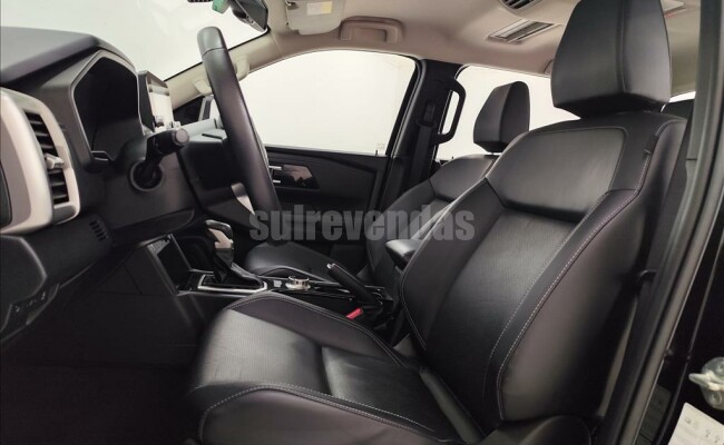 Mitsubishi TRITON