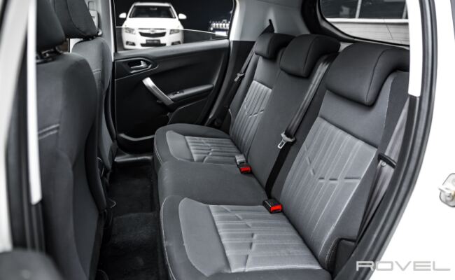 Peugeot 208 1.6 GRIFFE 16V FLEX 4P AUTOMÁTICO
