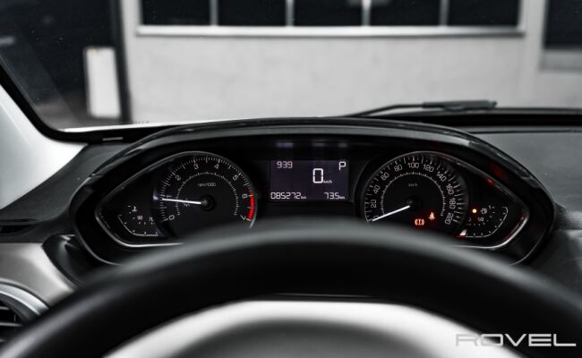 Peugeot 208 1.6 GRIFFE 16V FLEX 4P AUTOMÁTICO