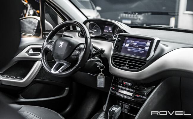 Peugeot 208 1.6 GRIFFE 16V FLEX 4P AUTOMÁTICO