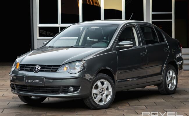 Volkswagen POLO SEDAN 1.6 MI 8V FLEX 4P MANUAL