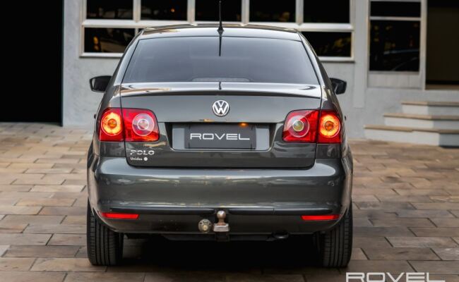 Volkswagen POLO SEDAN 1.6 MI 8V FLEX 4P MANUAL