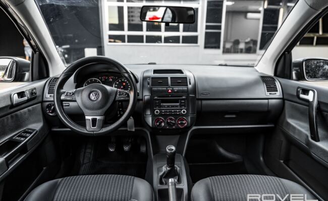 Volkswagen POLO SEDAN 1.6 MI 8V FLEX 4P MANUAL