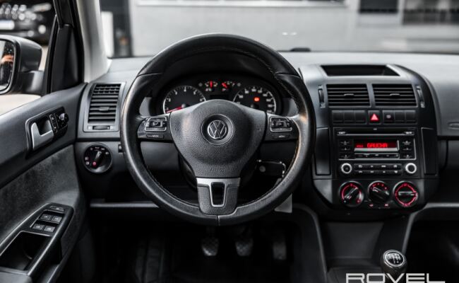 Volkswagen POLO SEDAN 1.6 MI 8V FLEX 4P MANUAL