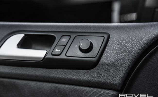 Volkswagen POLO SEDAN 1.6 MI 8V FLEX 4P MANUAL