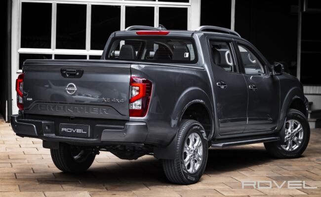 Nissan FRONTIER 2.3 16V TURBO DIESEL XE CD 4X4 AUTOMÁTICO