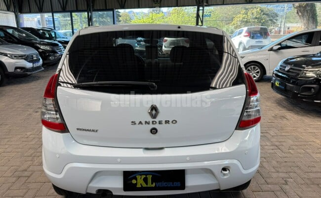 Renault SANDERO