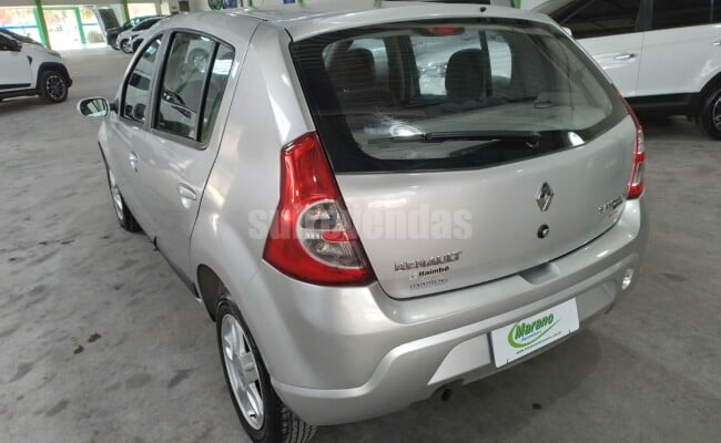 Renault SANDERO