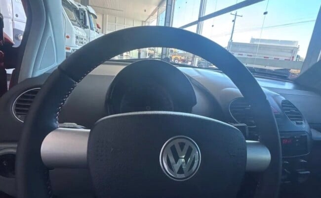 Volkswagen NEW BEETLE