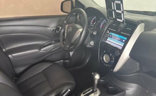 Nissan Versa