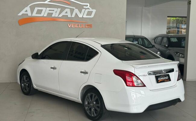 Nissan Versa