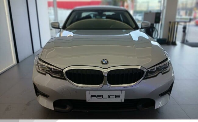 BMW 320I