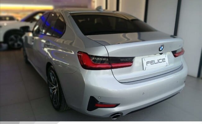 BMW 320I