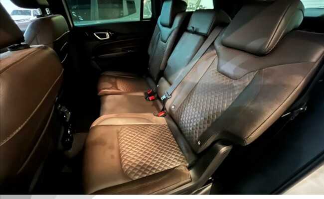 Jeep COMMANDER