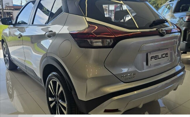 Nissan KICKS