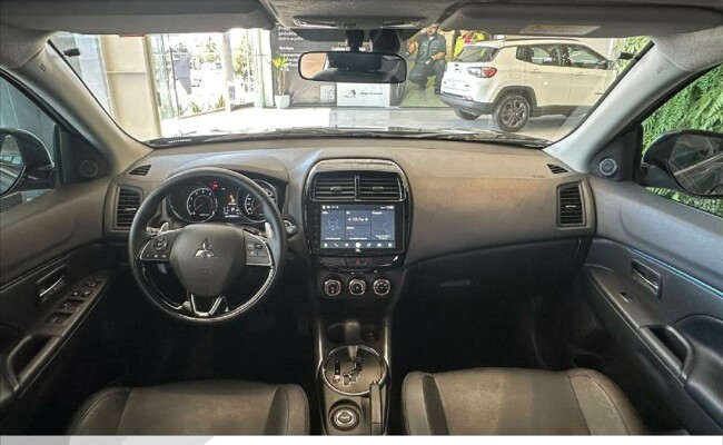 Mitsubishi OUTLANDER SPORT