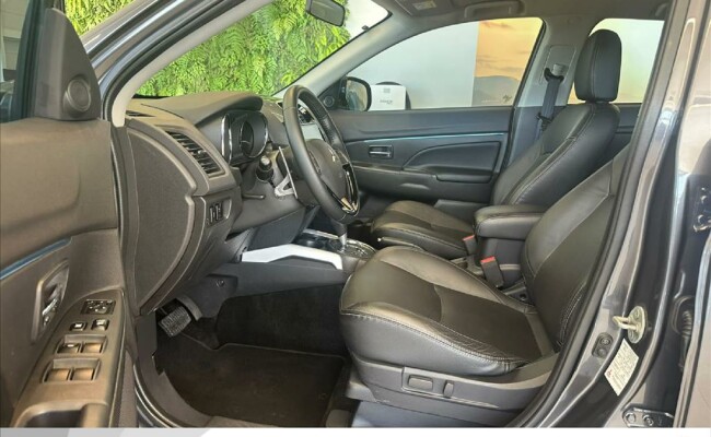 Mitsubishi OUTLANDER SPORT