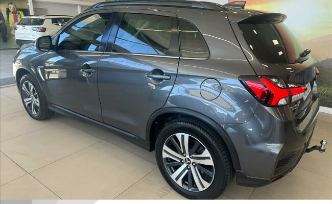 Mitsubishi OUTLANDER SPORT