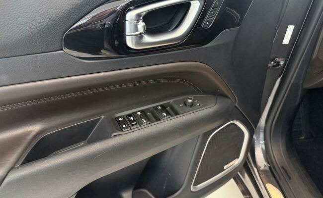 Jeep commander overl. 2.2 td 4x4 diesel aut.