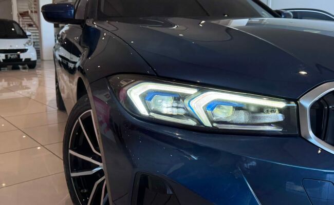 BMW 320I