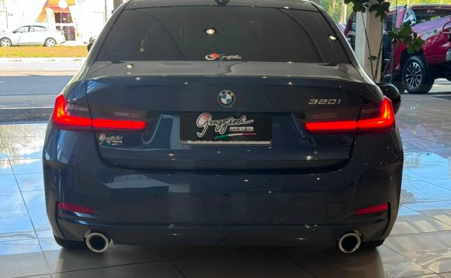 BMW 320I