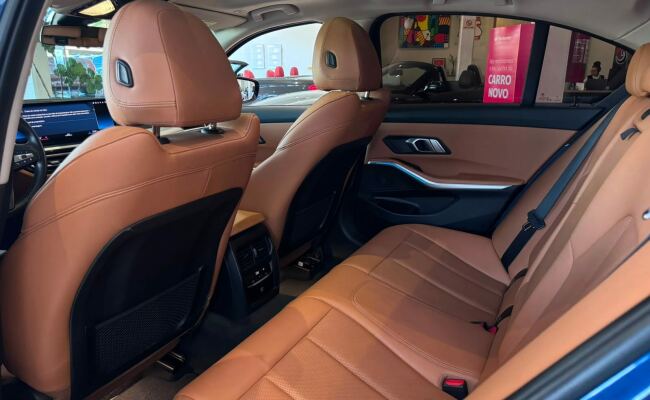 BMW 320I