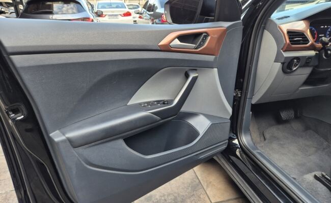 Volkswagen T-CROSS 1.0 200 TSI TOTAL FLEX COMFORTLINE AUTOMÁTICO